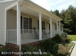 1050 Seatons Ln, West Point, VA 23181