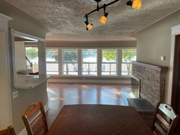 3rd image of 4461 Parnell Dr