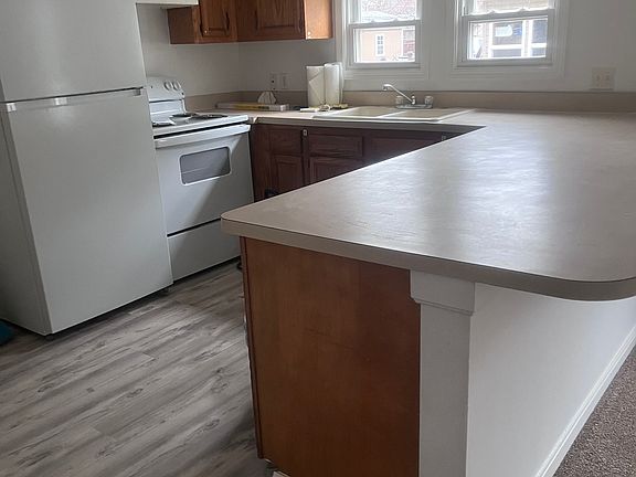 3rd image of 56 17th St NW