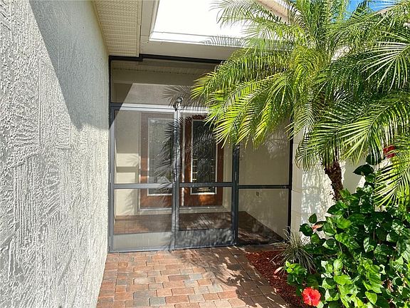 2nd image of 4040 Tralee Dr