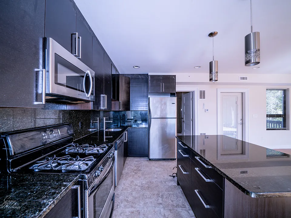 1616 Beacon St #3