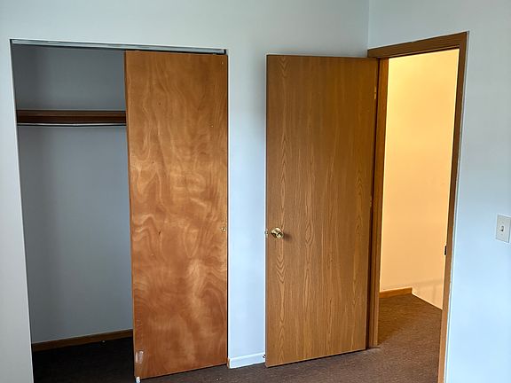 5th image of 132 Highland Ave