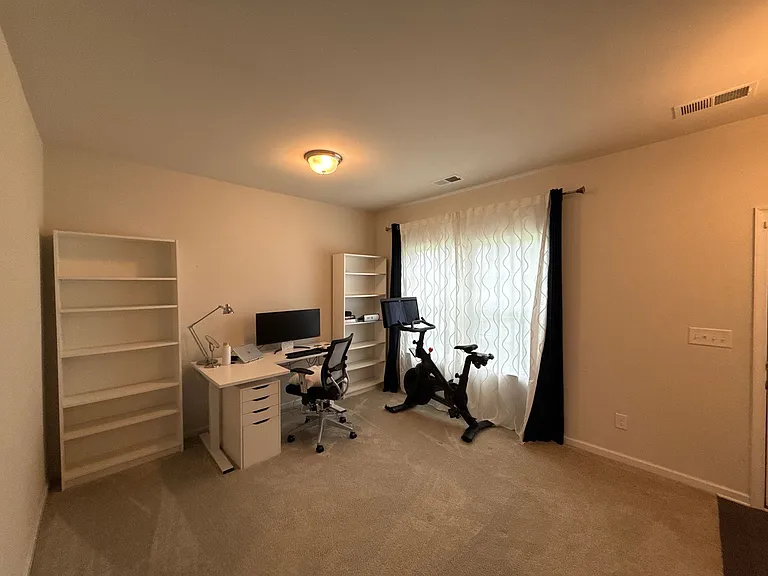 1524 Scarbrough Cir SW — Photo 3