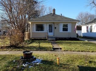 1011 Durant St, Lansing, MI 48915