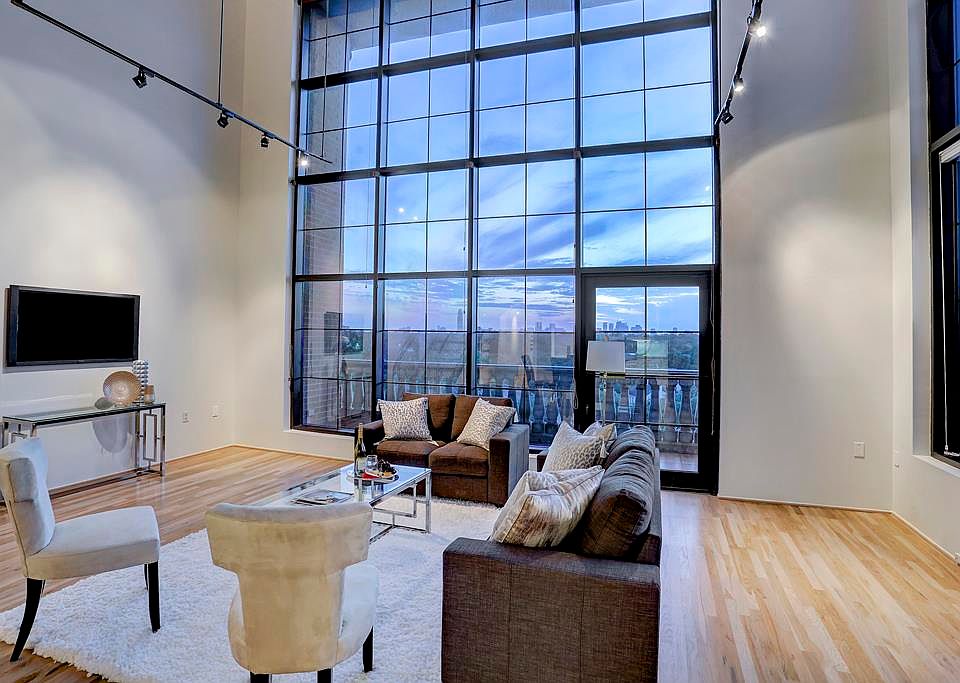 1st image of 1025 S Shepherd Dr Unit 409