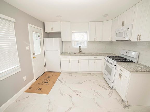 5th image of 155 Atlantic Ave