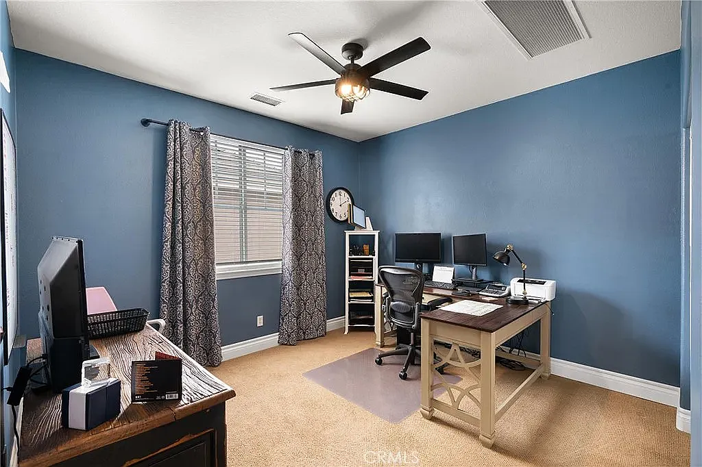4 bed, 3024 sqft, $4,000 — Photo 1
