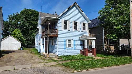 207 1/2 N 11th St Photo 1