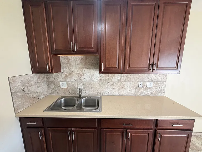 2227 E Westport Dr — Photo 9