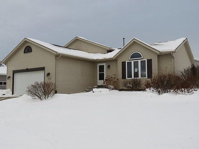 1st image of 403 S Creek Dr