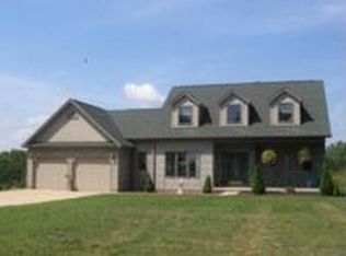 8272 S Vernon Rd, Durand, MI 48429