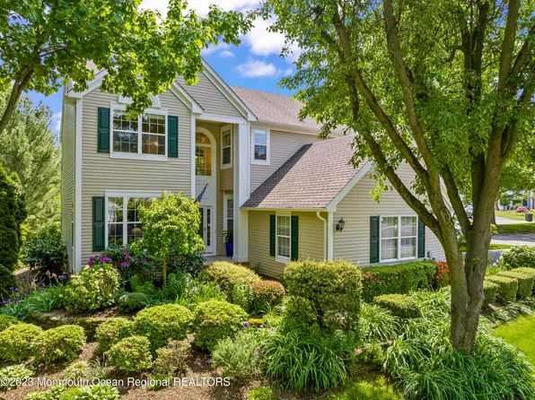 2 Nicholson Key, Colts Neck, NJ 07722