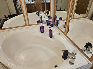 372 Partridge Dr, Grand Blanc, MI 48439