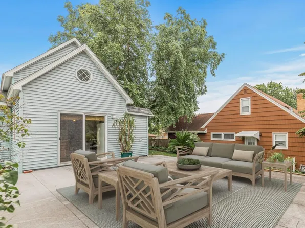 6117 Queen Ave S, Minneapolis, MN 55410