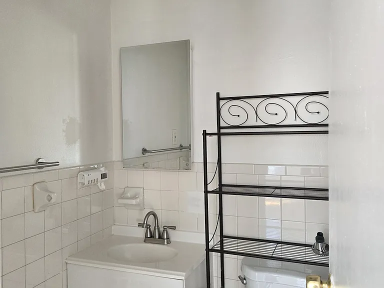 1733 Montgomery Ave #2 — Photo 14