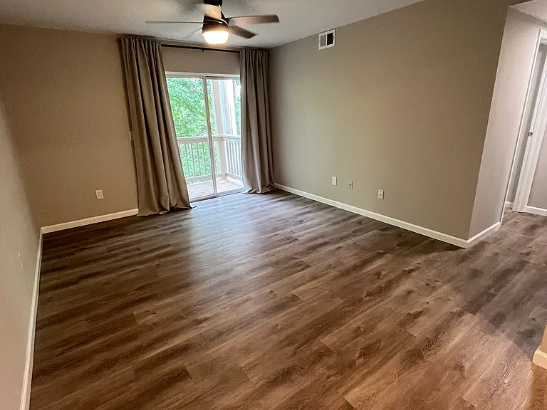 757 Ridgeside Dr — Photo 2