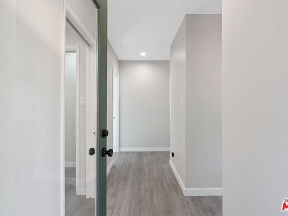 5th image of 2311 Valentine St