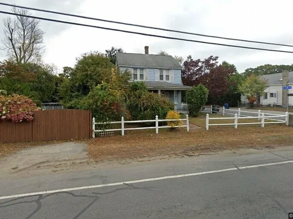 394 Woburn St, Lowell, MA 01852