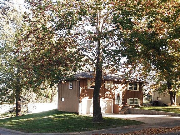 3rd image of 4901 Savage Ave