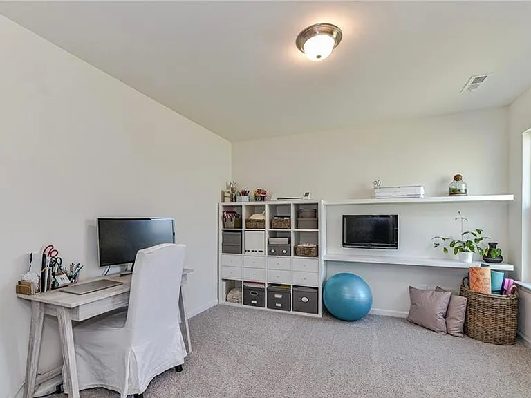 8914 Loch Glen Way — Photo 35