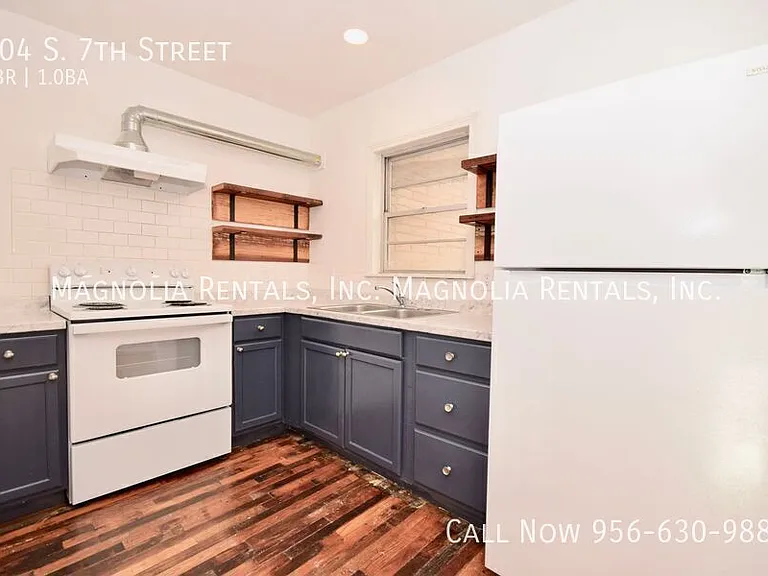 204 7th St — Photo 3
