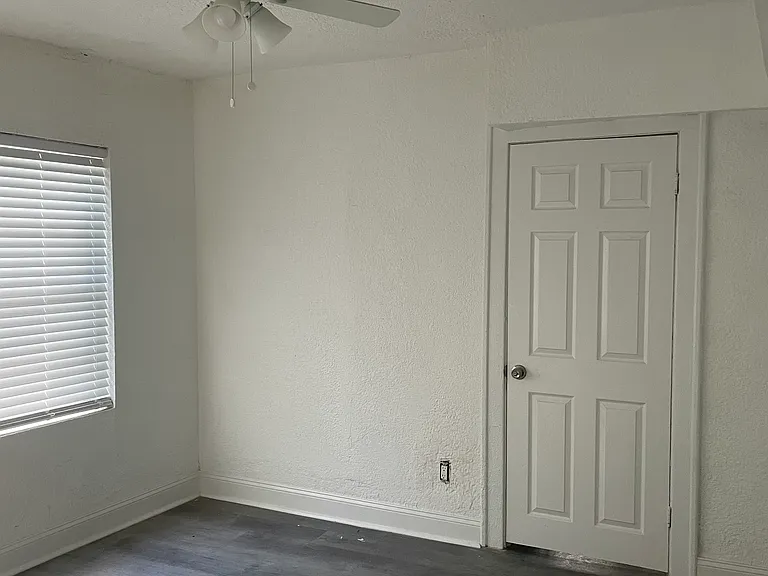 Spacious bedroom