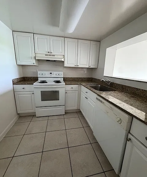 3550 Washington St — Photo 4