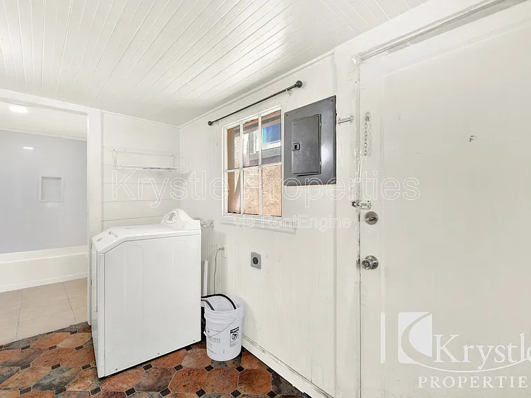 132 Tennessee St #C — Photo 14