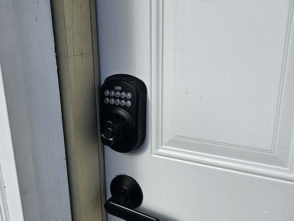 3rd image of 1611 Whittier St