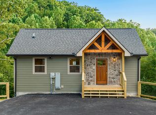 1564 Sky View Dr, Sevierville, TN 37876