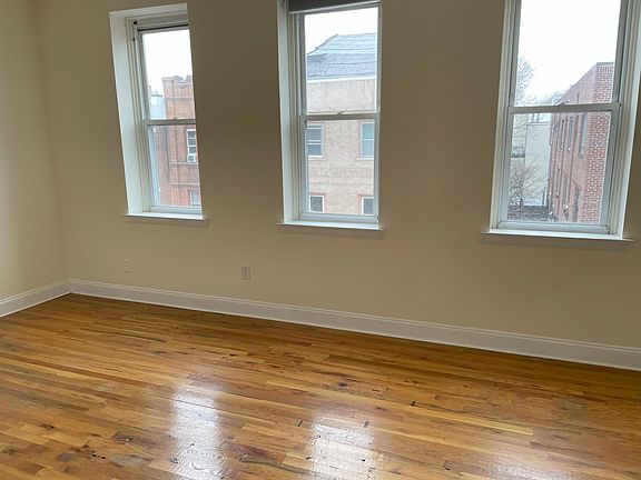 4th image of 444 Lombard St #2F
