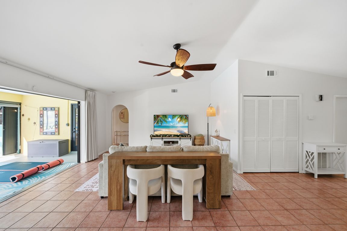 next background image