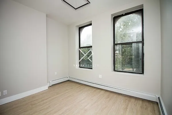 Rented by Yaffa Realty LLC | media 6