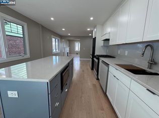 8 Dohrman Ave, Teaneck, NJ 07666