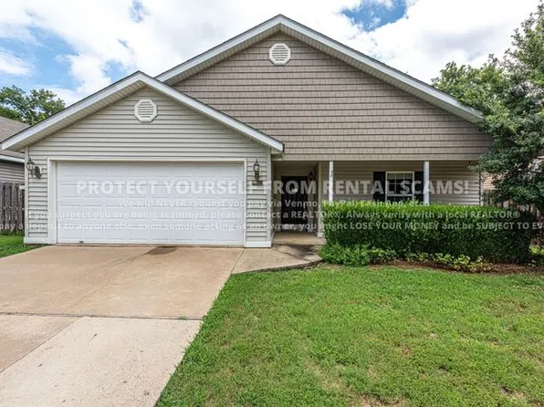 4312 W Pecan St, Fayetteville, AR 72704