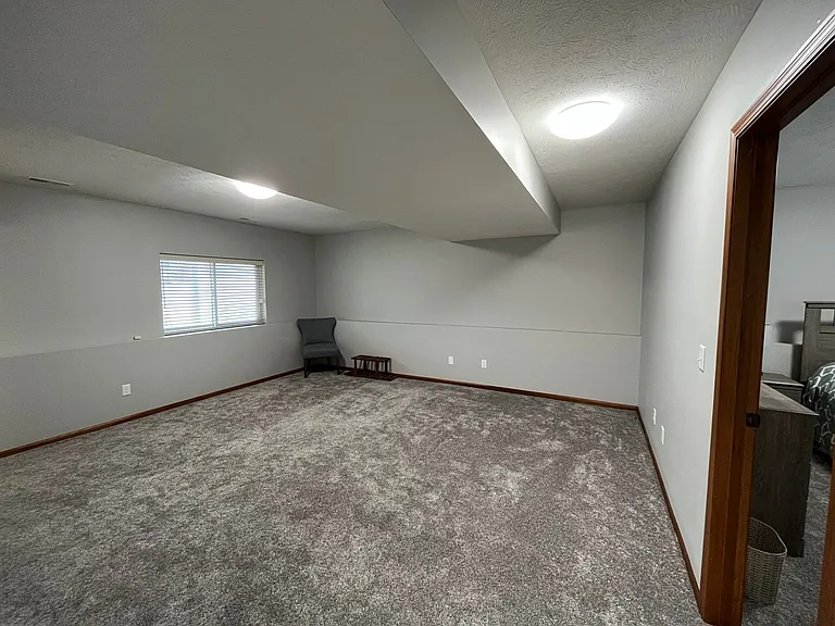7825 Yankee Woods Dr — Photo 23