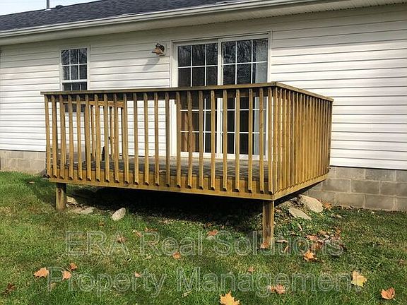2nd image of 174 W Main St