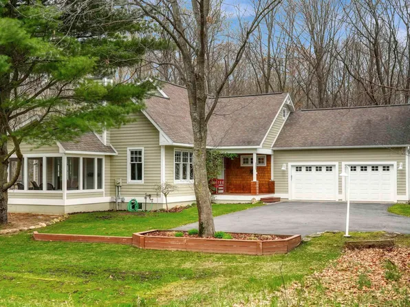 9470 Westwood Dr, Traverse City, MI 49685