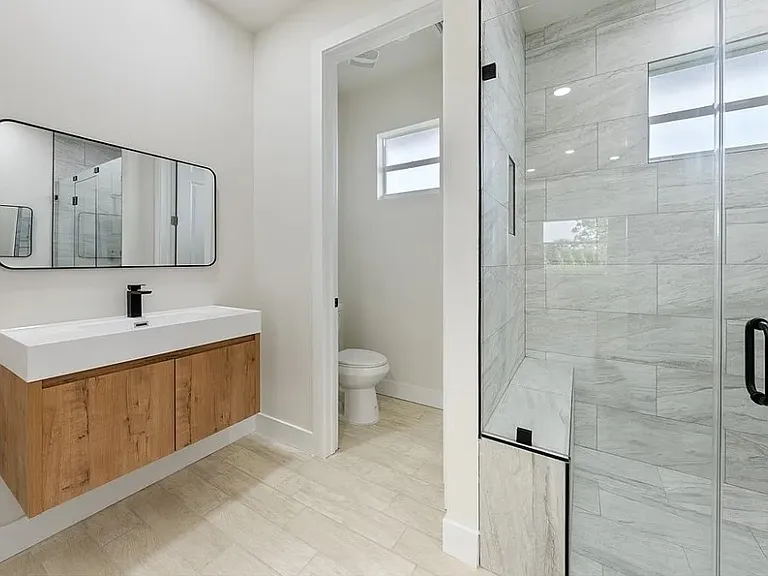 2719 42nd St W — Photo 15