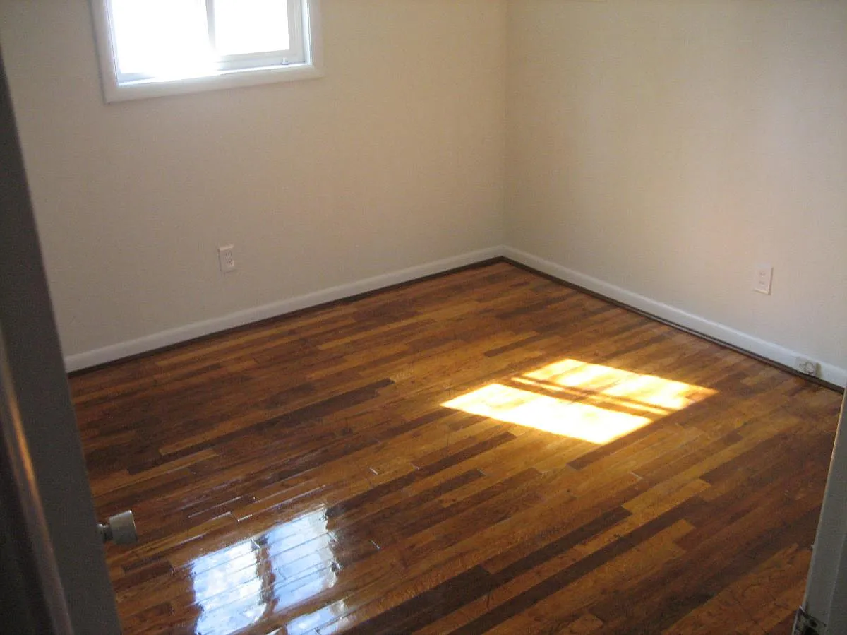 2 bed, 700 sqft, $1,600 — Photo 3