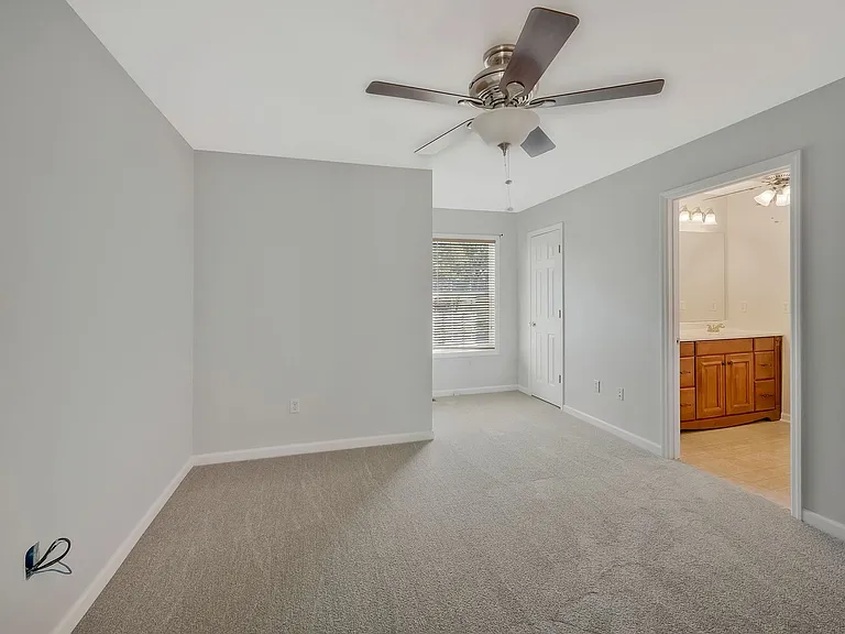 4857 Torbay Dr — Photo 18