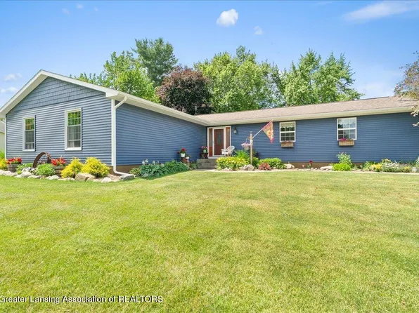 3054 Kemler Rd, Eaton Rapids, MI 48827