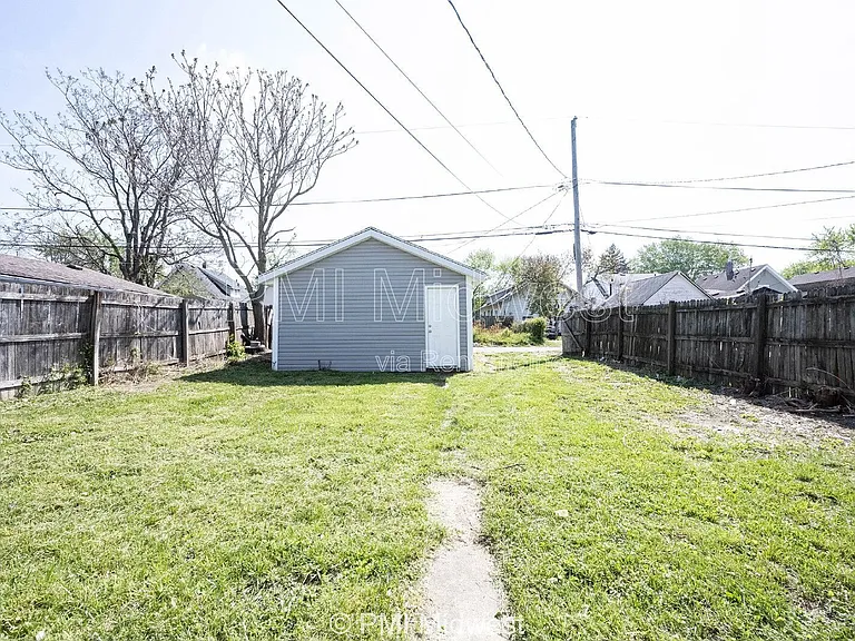 1321 N Ewing St — Photo 4