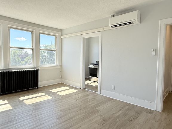 4th image of 74 Hanna St W Unit 9