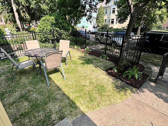 front yard common space