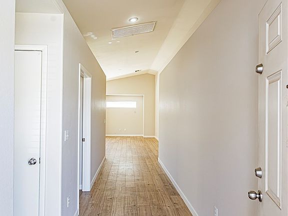 4th image of 4205 W Delhi Ave