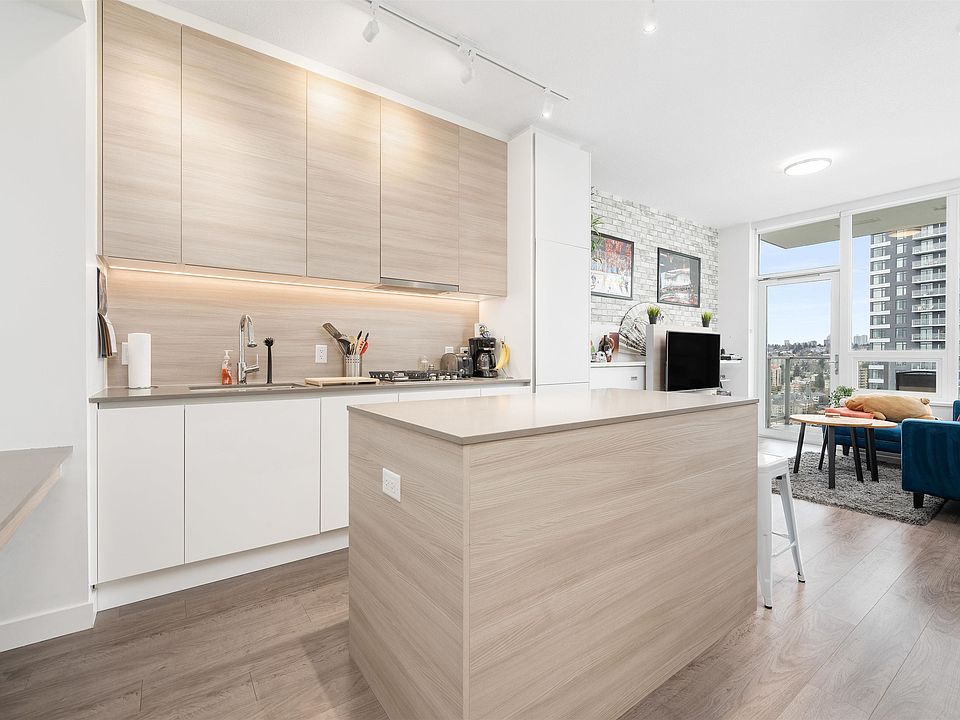 1st image of 988 Quayside Dr #2503