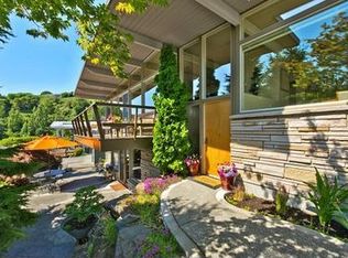 3948 SW Arroyo Dr, Seattle, WA 98146