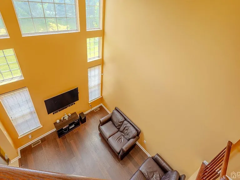 2474 N Canterbury Ln — Photo 25