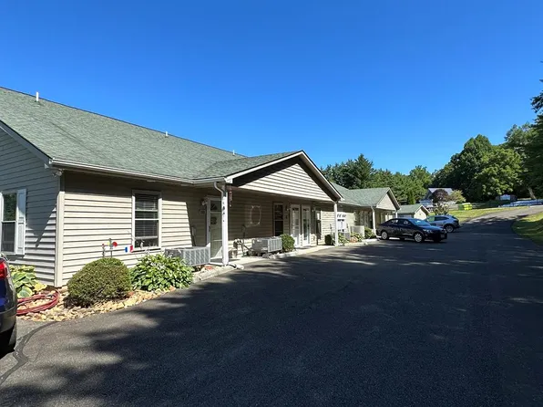 3235 Misty Trl, Fancy Gap, VA 24328